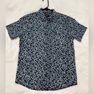 RVCA Blue and White Casual Button Down Shirt - NWOT